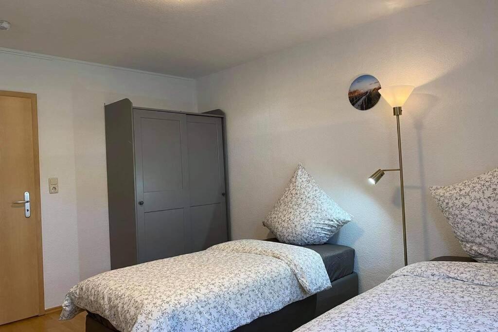 Beste Lage In Rostock: 2-Zimmerwohnung Mit Balkon Im 1.Og Esterno foto