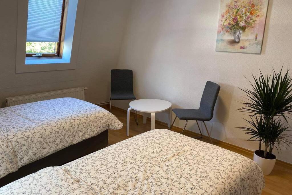 Beste Lage In Rostock: 2-Zimmerwohnung Mit Balkon Im 1.Og Esterno foto