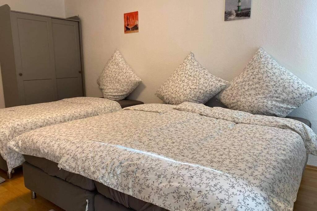 Beste Lage In Rostock: 2-Zimmerwohnung Mit Balkon Im 1.Og Esterno foto